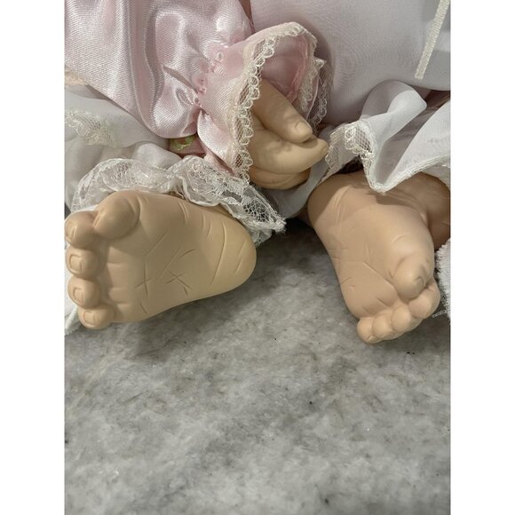 Vintage Baby Doll 1999 Nina Rich Pink Dress Brown Hair Lace Bonnet - Picture 11 of 11